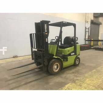 Propane Forklifts 1996  Clark cgp25 (2)