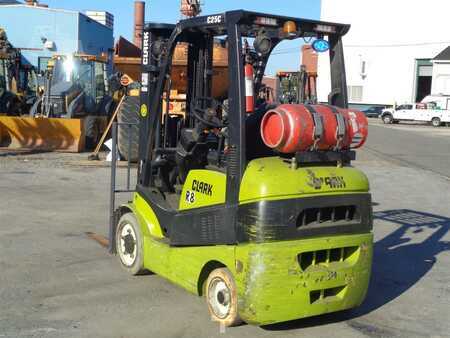 Propane Forklifts - Clark c25cl (6)