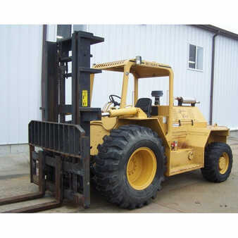 Rough Terrain Forklifts 2011  Mastercraft  (1)