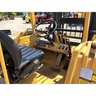 Rough Terrain Forklifts 2011  Mastercraft  (7)