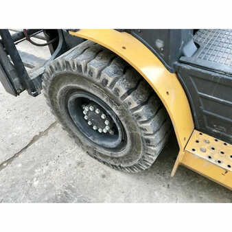 Diesel Forklifts 2014  CAT Lift Trucks dp55n1 (7)