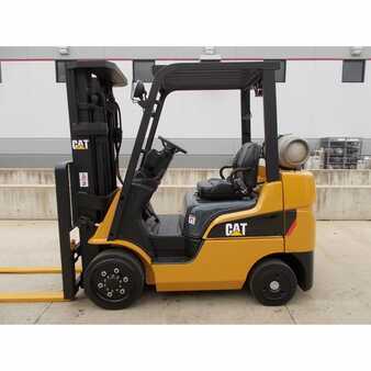 Propane Forklifts - Mitsubishi fgc25n (1)