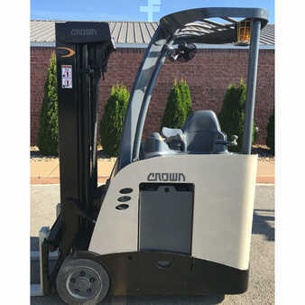 Stackers stand-on 2010  Crown rc 5520-30 (1)