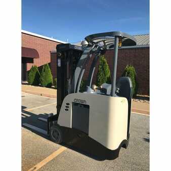 Stackers stand-on 2010  Crown rc 5520-30 (2)