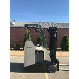 Stackers stand-on 2010  Crown rc 5520-30 (4)