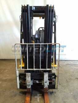 Eléctrica de 4 ruedas 2014  Yale erc050 (2)