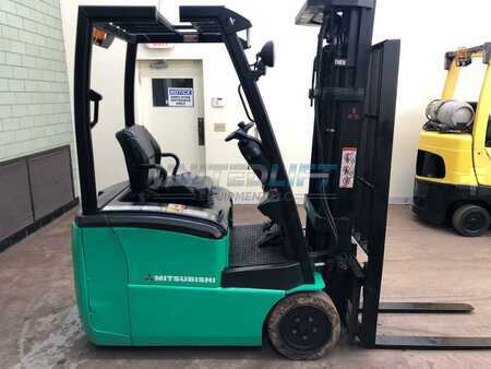 Eléctrica de 4 ruedas 2014  Mitsubishi  (1)