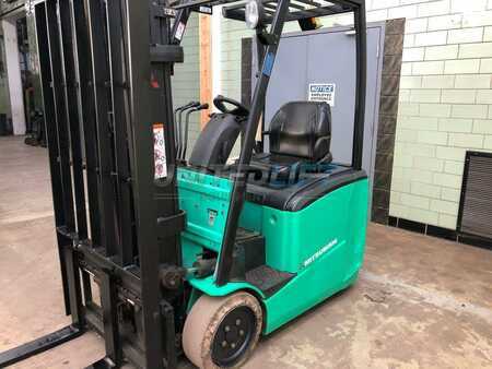 Eléctrica de 4 ruedas 2014  Mitsubishi  (4)