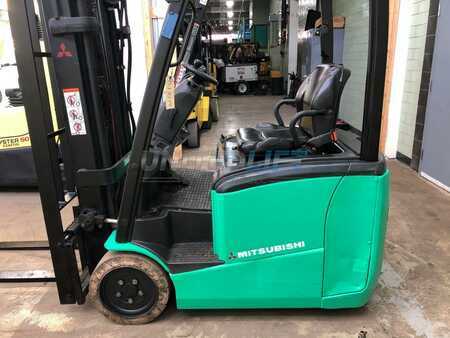 Eléctrica de 4 ruedas 2014  Mitsubishi  (5)