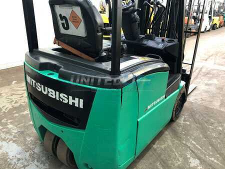 Eléctrica de 4 ruedas 2014  Mitsubishi  (7)