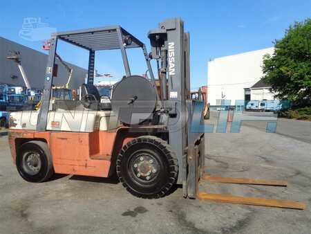 Diesel Forklifts - Nissan wf03a35v (10)