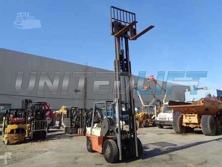 Diesel Forklifts - Nissan wf03a35v (19)