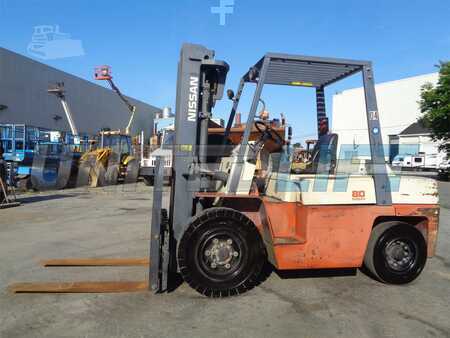 Diesel Forklifts - Nissan wf03a35v (4)