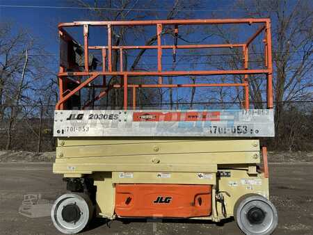 4 Wheels - JLG 2030es (13)