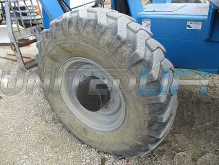 Manipulador fijo 2006  Genie gth1056 (11)