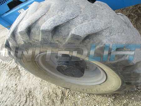 Manipulador fijo 2006  Genie gth1056 (12)