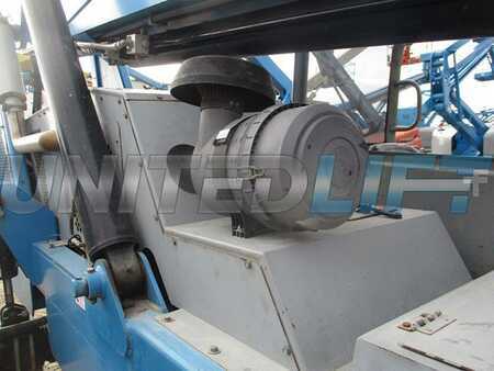 Manipulador fijo 2006  Genie gth1056 (7)