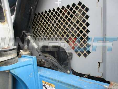Manipulador fijo 2006  Genie gth1056 (8)