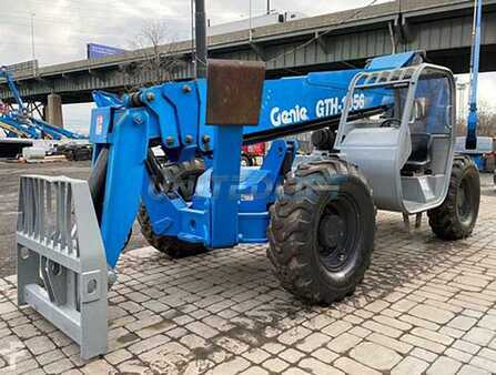 Manipulador fijo 2006  Genie gth1056 (1)