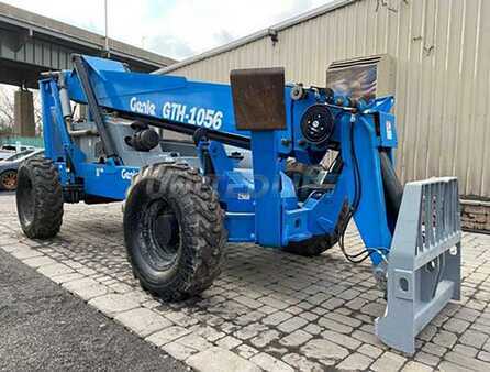 Manipulador fijo 2006  Genie gth1056 (3)