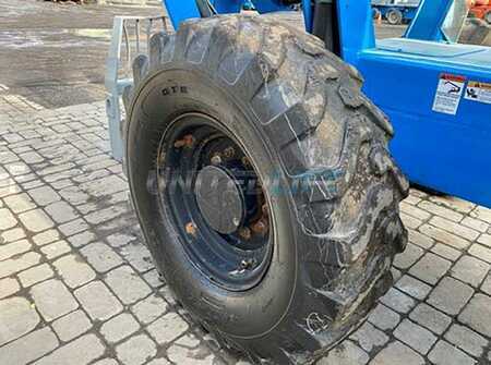 Manipulador fijo 2006  Genie gth1056 (9)