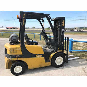 Propane Forklifts 2006  Yale glp050 (1)
