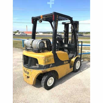 Propane Forklifts 2006  Yale glp050 (3)
