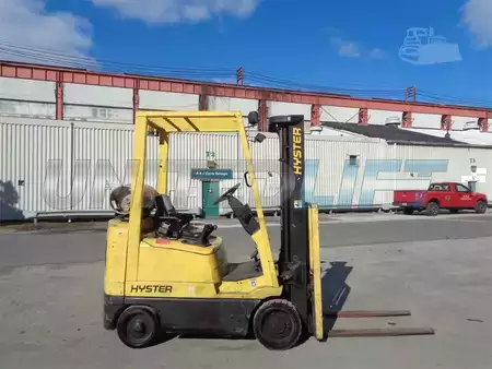 Montacargas GLP - Hyster s35xm (1)