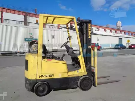 Montacargas GLP - Hyster s35xm (3)