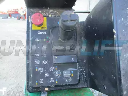 Montacargas Todo Terreno 2010  Genie gs5390rt (10)