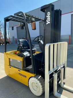 Eléctrica de 4 ruedas 2007  Yale erp040 (4)