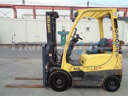 Propane Forklifts 2011  Hyster h30ft (1)