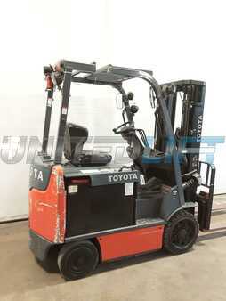 Montacargas Eléctrico (4 ruedas) 2014  Toyota 8fbcu25 (4)