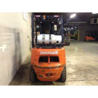 Carretilla elevadora GLP 2013  Doosan g30e3-5lp (3)