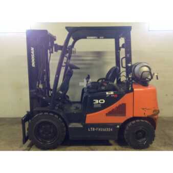 Carretilla elevadora GLP 2013  Doosan g30e3-5lp (2)