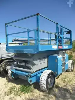 Montacargas Todo Terreno 2011  Genie gs3384rt (3)