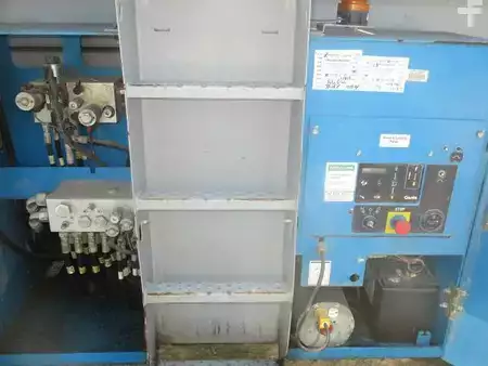 Montacargas Todo Terreno 2011  Genie gs3384rt (5)