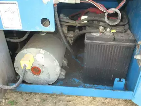 Montacargas Todo Terreno 2011  Genie gs3384rt (6)