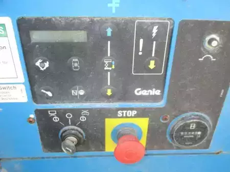 Montacargas Todo Terreno 2011  Genie gs3384rt (7)