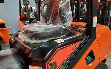 Diesel Forklifts 2025  Viper fd35 (15)