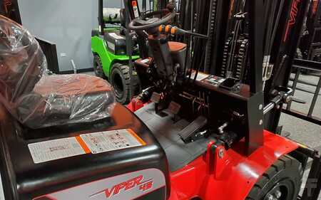 Propane Forklifts 2025  Viper fy45 (9)