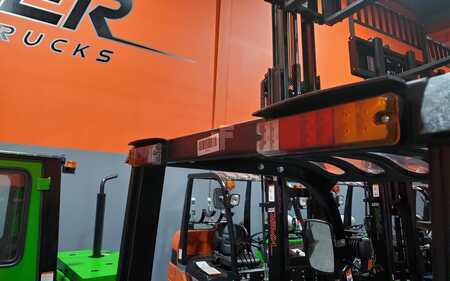 Propane Forklifts 2025  Viper fy25c (9)