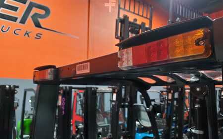 Propane Forklifts 2025  Viper fy35 (11)