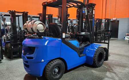 Propane Forklifts 2025  Viper fy35 (3)