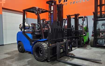 Propane Forklifts 2025  Viper fy35 (4)