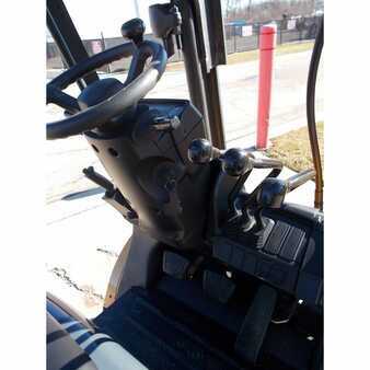 Propane Forklifts 2012  CAT Lift Trucks 2p5000 (8)