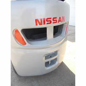 Propane Forklifts 2013  Nissan cf50 (10)