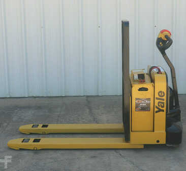 Electric Pallet Jacks 2008  Yale mpw050 (7)