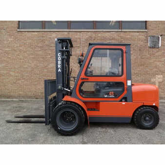Diesel Forklifts 2016  Cobra cbr (1)