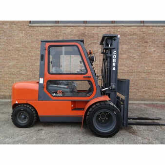Diesel Forklifts 2016  Cobra cbr (6)